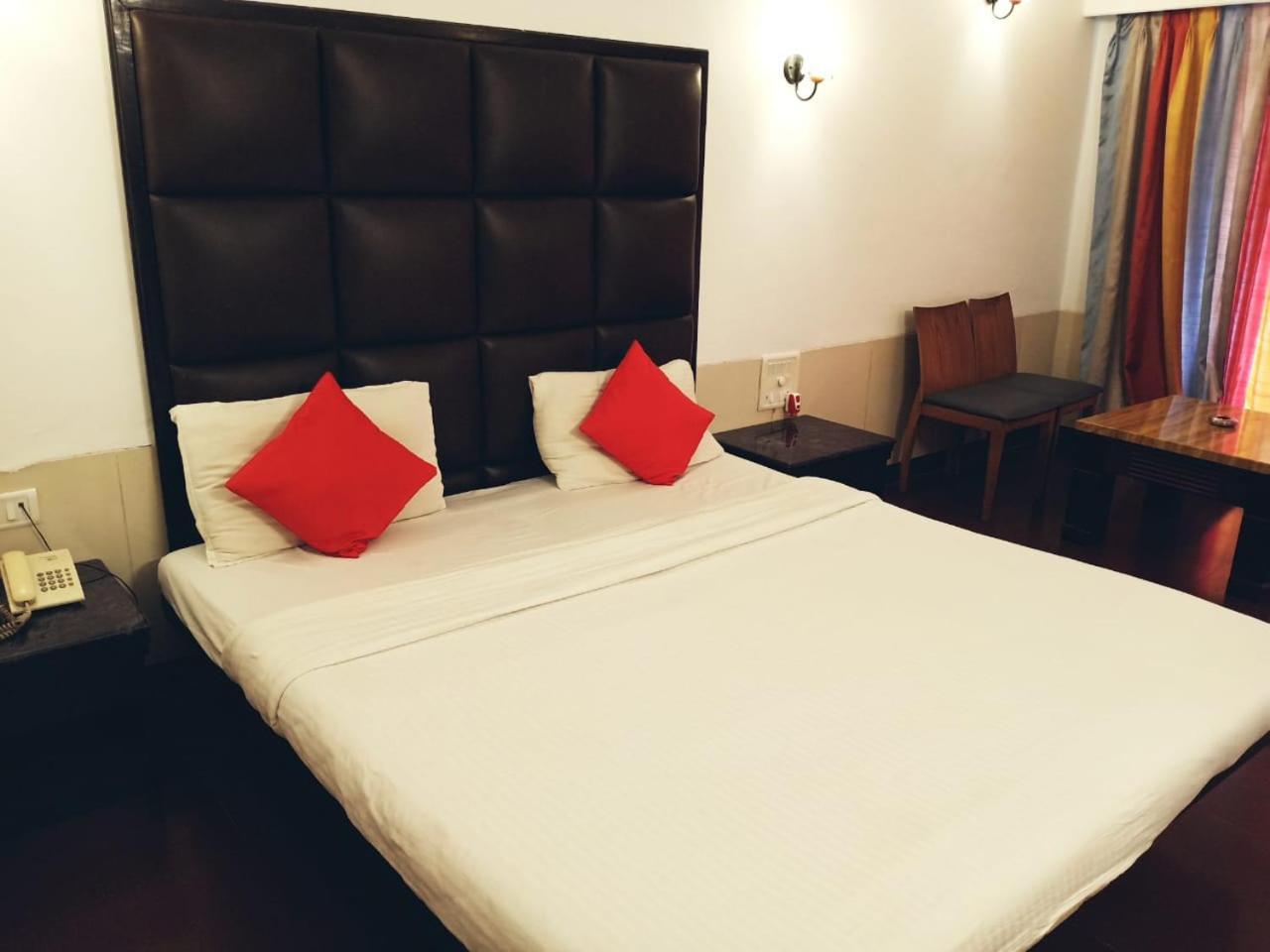 Arnala Beach Resort Virār Esterno foto